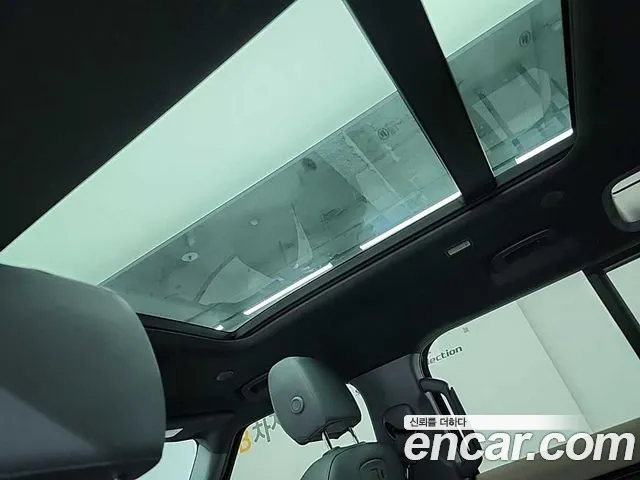 Land Rover Defender 2021 thumb 8