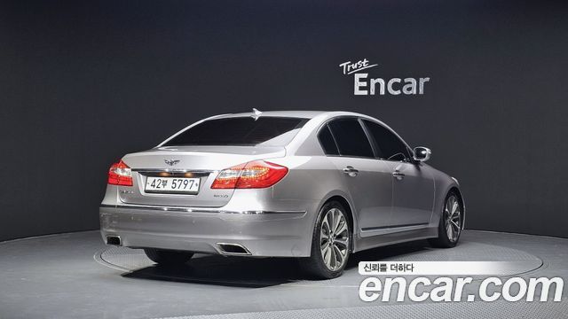 Hyundai Genesis 2013 thumb 3