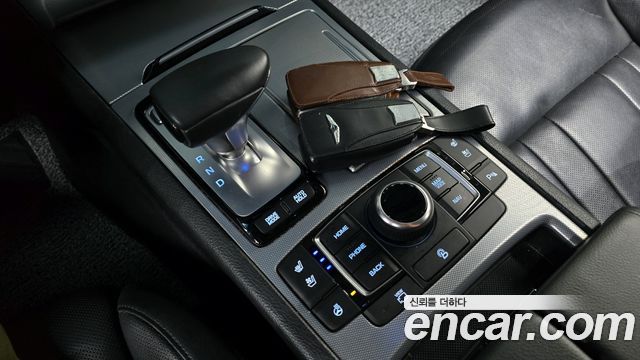 Genesis G80 2017 thumb 9