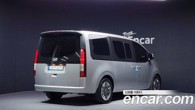 Hyundai Staria 2025 thumb 3