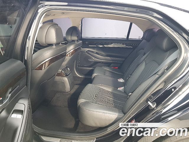 Genesis G90 2019 thumb 9