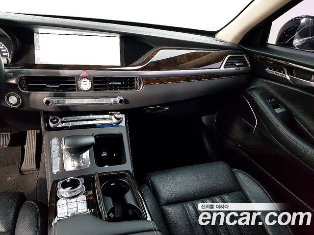 Genesis G90 2019 thumb 10