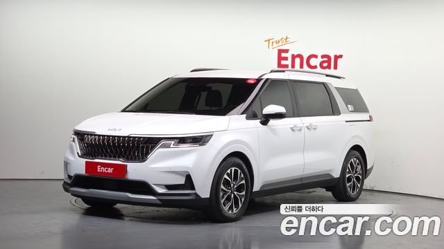 Kia Carnival 2023 thumb 2