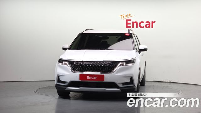 Kia Carnival 2023 thumb 4