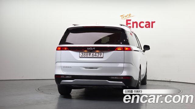 Kia Carnival 2023 thumb 5