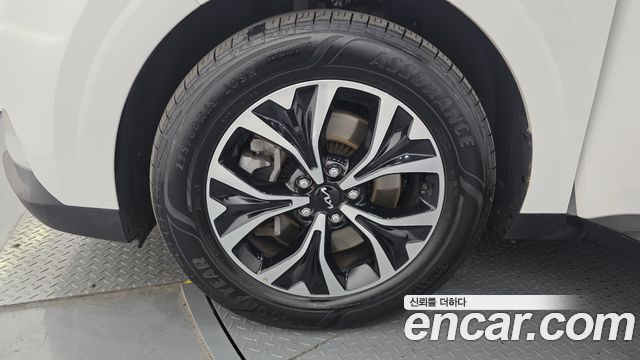 Kia Carnival 2023 thumb 6