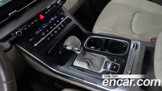 Kia Carnival 2023 thumb 10
