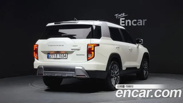 SsangYong Torres 2023 thumb 3