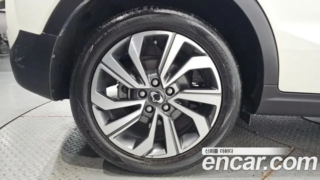 SsangYong Tivoli 2020 thumb 6