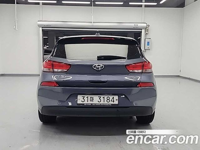 Hyundai i30 2018 thumb 4