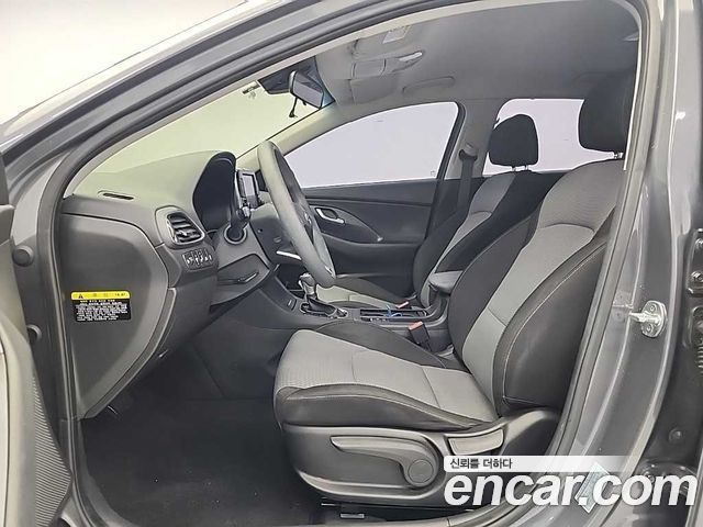 Hyundai i30 2018 thumb 12