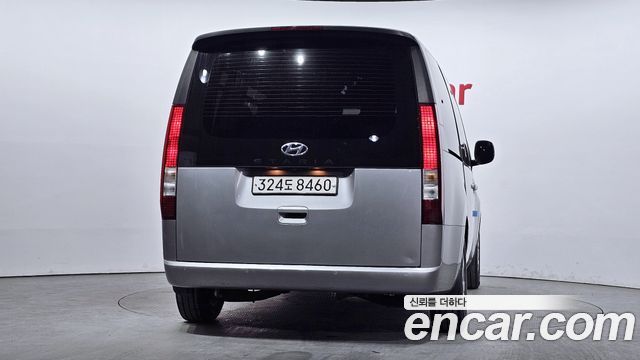 Hyundai Staria 2021 thumb 5