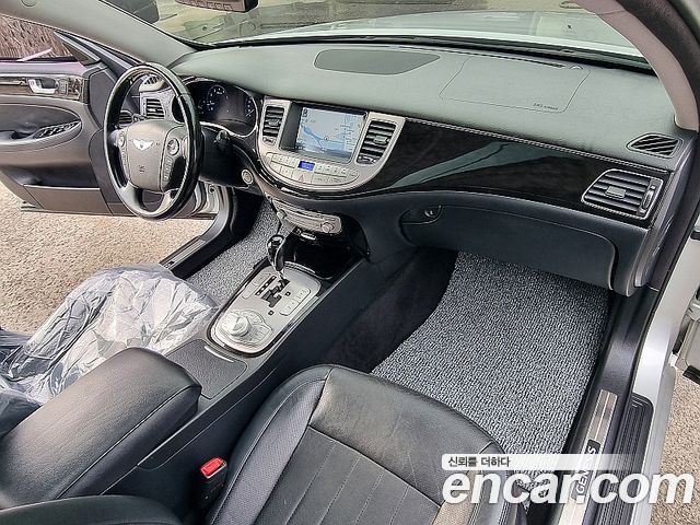 Hyundai Genesis 2012 thumb 6