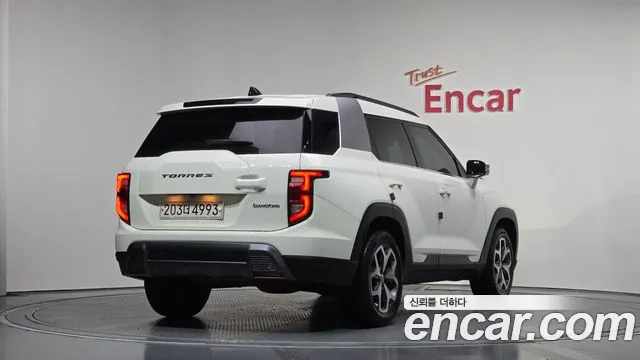 SsangYong Torres 2022 thumb 3