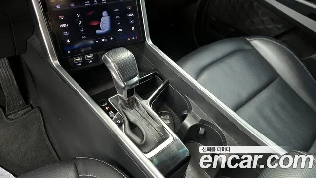 SsangYong Torres 2022 thumb 10