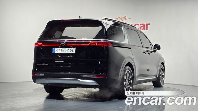 Kia Carnival 2021 thumb 3