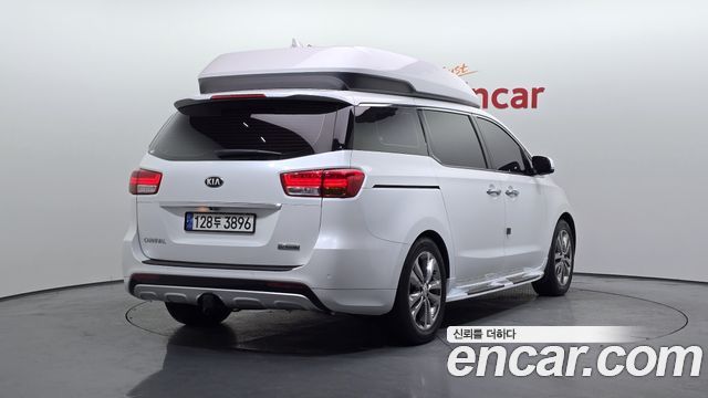 Kia Carnival 2017 thumb 3