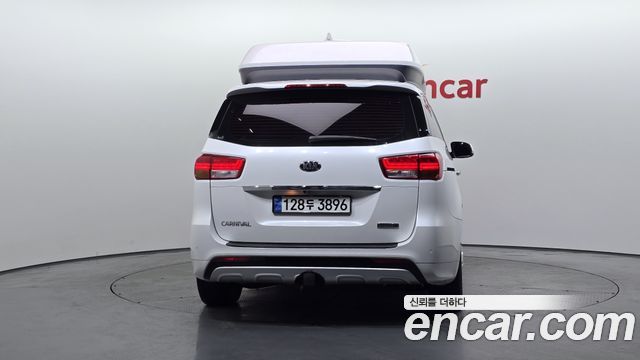 Kia Carnival 2017 thumb 4