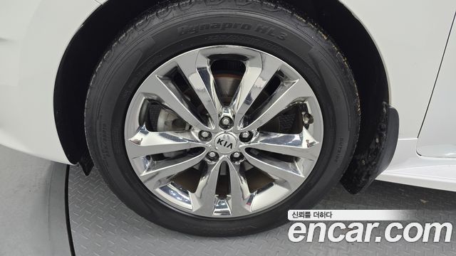 Kia Carnival 2017 thumb 5