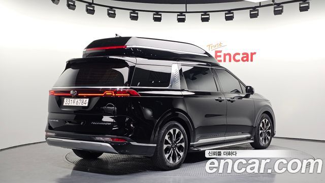 Kia Carnival 2021 thumb 3