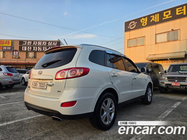 Hyundai Santa Fe 2010 thumb 3
