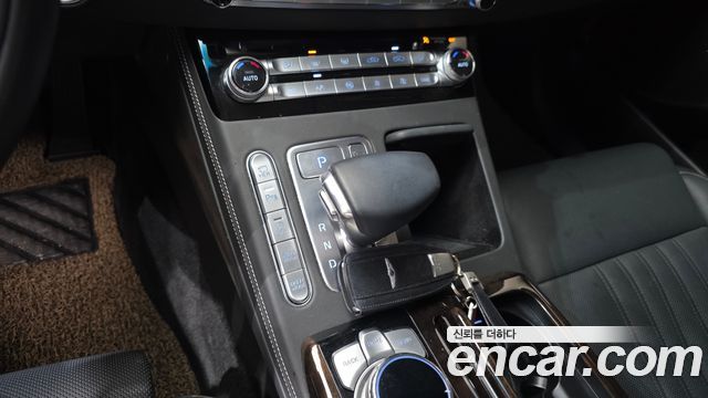 Genesis G90 2019 thumb 10