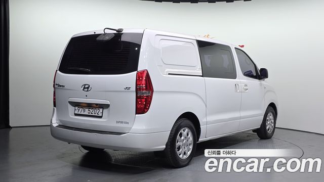 Hyundai Starex 2015 thumb 2