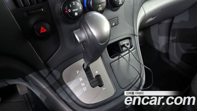 Hyundai Starex 2015 thumb 9