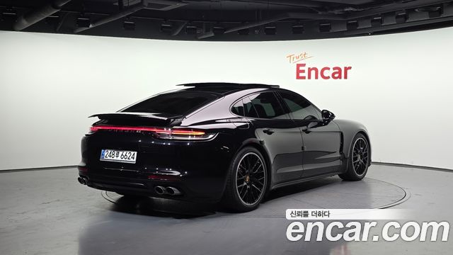 Porsche Panamera 2020 thumb 3