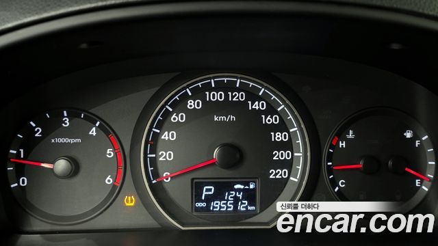 Hyundai Starex 2016 thumb 8