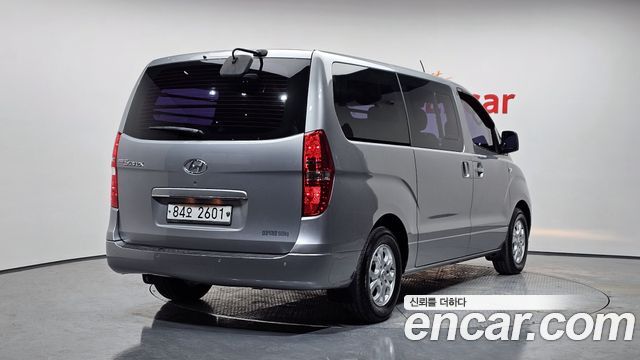 Hyundai Starex 2015 thumb 3