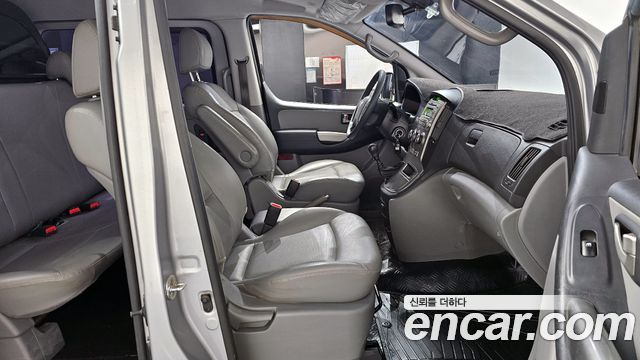 Hyundai Starex 2015 thumb 11