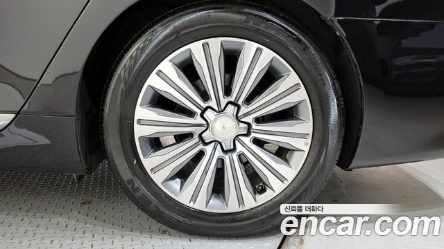 Kia K9 2016 thumb 6