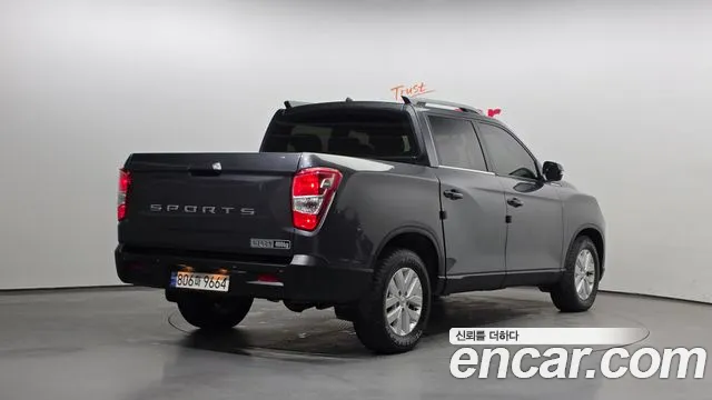 SsangYong Rexton 2022 thumb 3