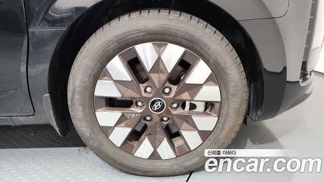 Hyundai Staria 2022 thumb 6