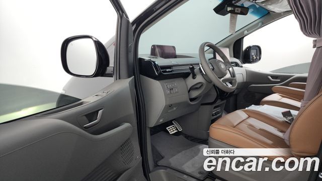 Hyundai Staria 2022 thumb 10