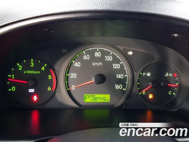 Hyundai Starex 2015 thumb 8