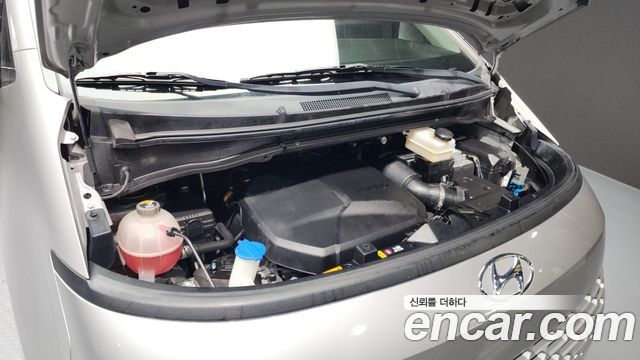 Hyundai Staria 2021 thumb 6
