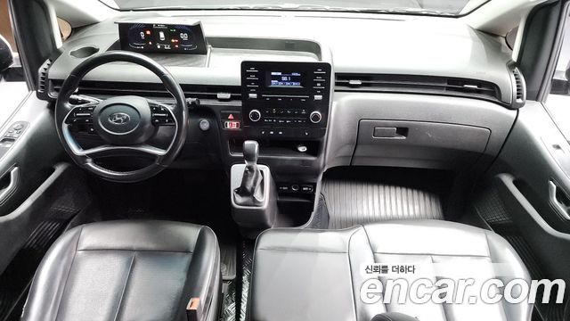 Hyundai Staria 2021 thumb 7