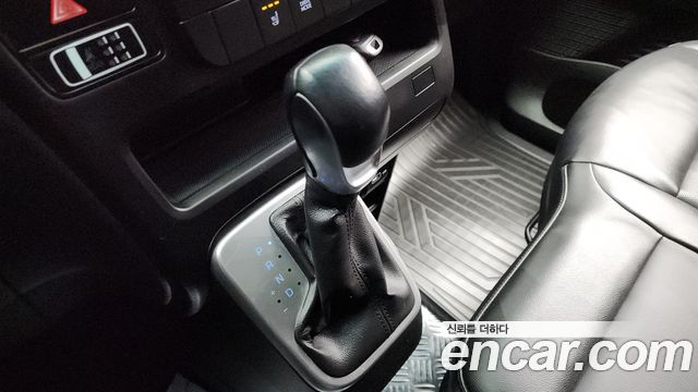Hyundai Staria 2021 thumb 9