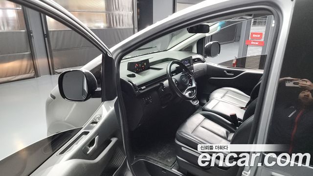 Hyundai Staria 2021 thumb 10