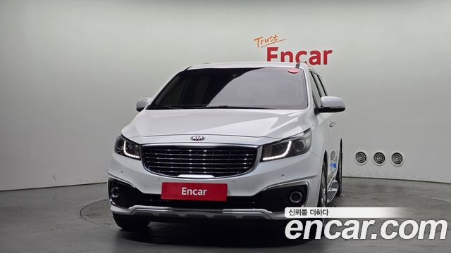 Kia Carnival 2015 thumb 4