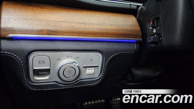 Mercedes-Benz GLS 2020 thumb 12