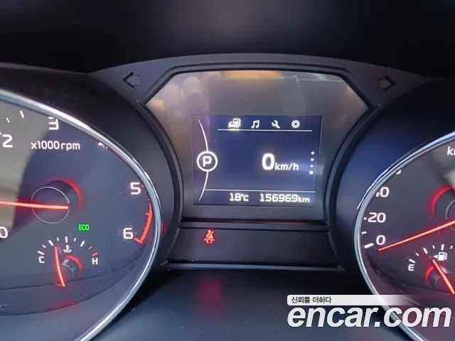 Kia Carnival 2017 thumb 8