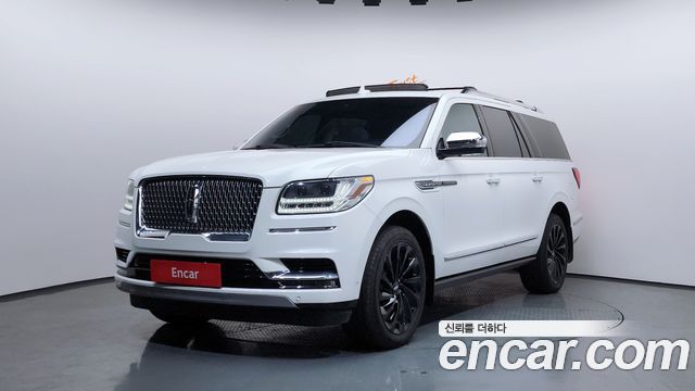 Lincoln Navigator 2020 thumb 2