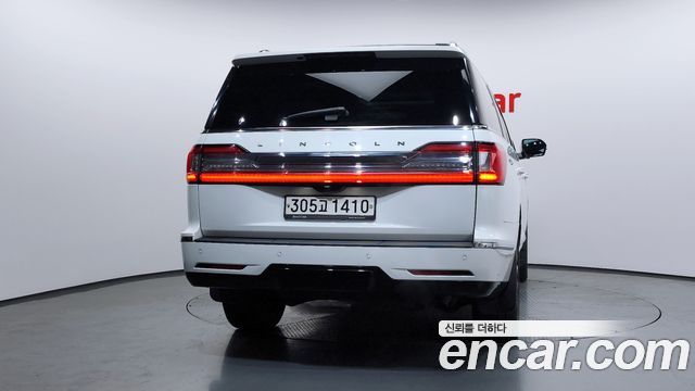 Lincoln Navigator 2020 thumb 5