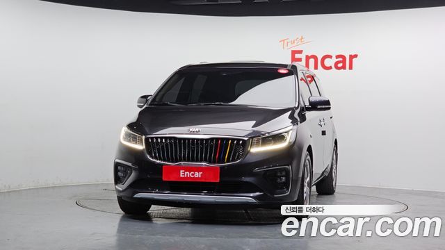 Kia Carnival 2019 thumb 4