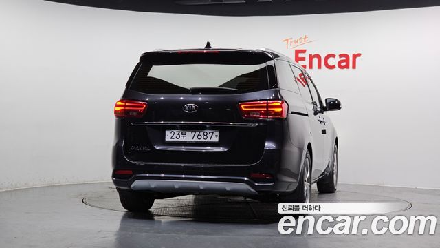 Kia Carnival 2019 thumb 5