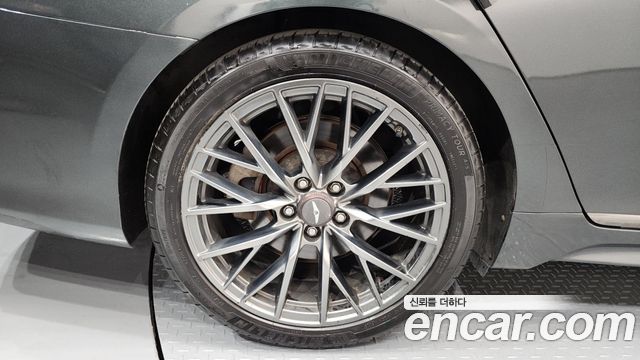 Genesis G80 2019 thumb 6