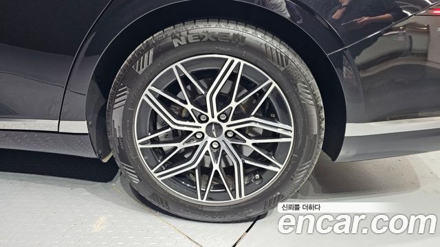Genesis G90 2022 thumb 6